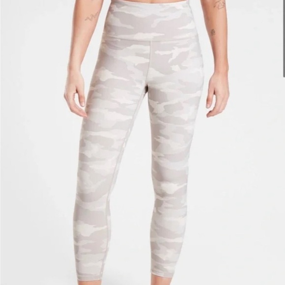 Athleta 7/8 Salutation Stash Tights - Picture 1 of 4